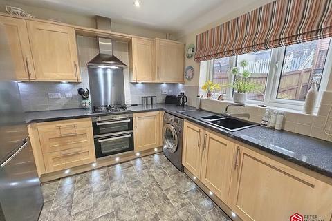 3 bedroom terraced house for sale, 13 Cwrt Tynewydd, Ogmore Vale, Bridgend, Bridgend County. CF32 7DJ