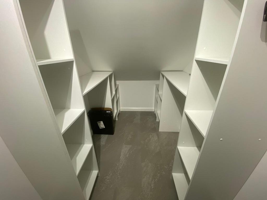 Walk-in wardrobe