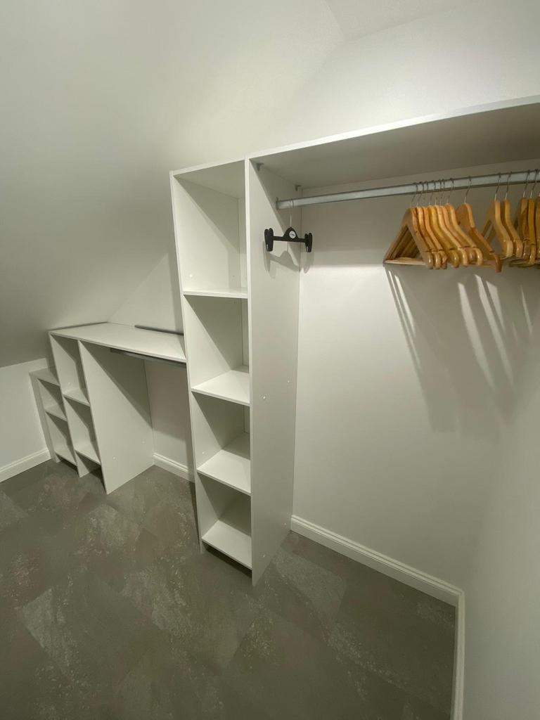 Walk-in wardrobe