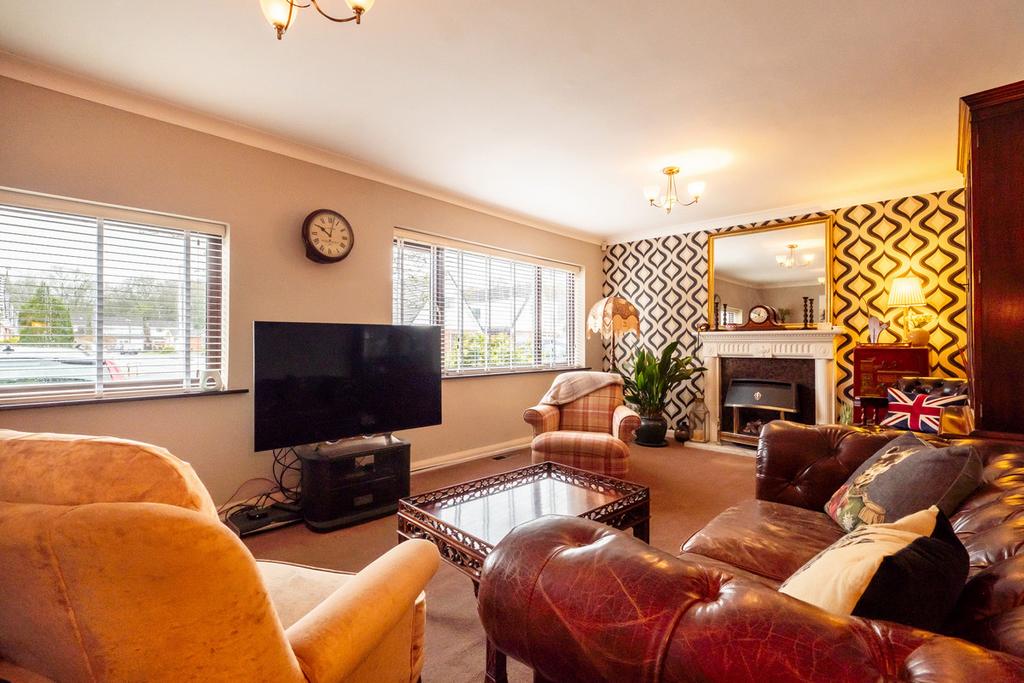 Forest Drive, Lytham St. Annes, FY8 4 bed detached house for sale £