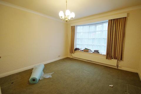 46 Burnedge Fold Road, Grasscroft, Oldham, OL4 4EE