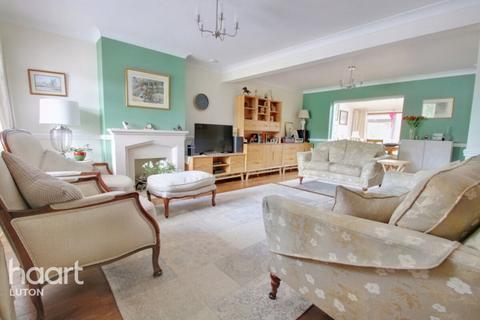 5 Upton Close, Luton, LU2 7BH