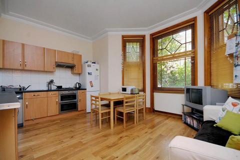 4 bedroom flat for sale, Elgin Avenue, Maida Vale, London, W9