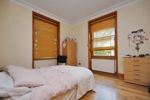 4 bedroom flat for sale, Elgin Avenue, Maida Vale, London, W9