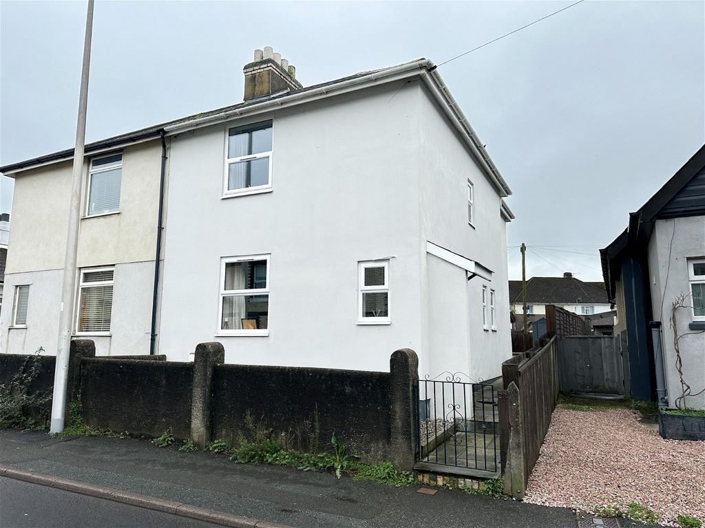Exeter Road, Newton Abbot TQ12 3 bed semidetached house for sale £