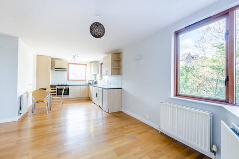 2 bedroom flat to rent, Rope Street, Canada Water, London, SE16