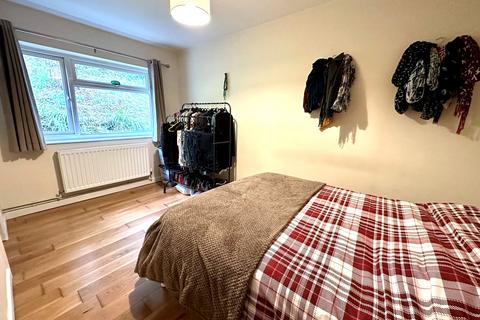 2 Callins Close, Minehead, TA24 6ER