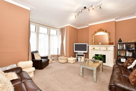 4 bedroom end of terrace house for sale, Ranelagh Gardens, Ilford, Essex