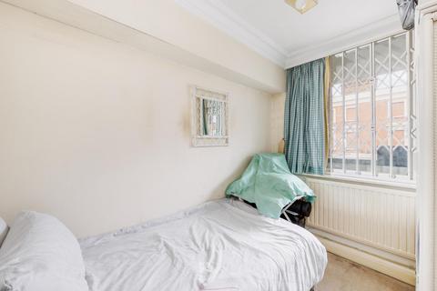 3 bedroom flat for sale, Melbourne Court, Little Venice, W9