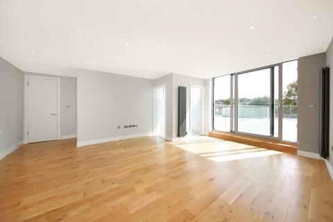 3 bedroom apartment to rent - Greenwich High Road, Greenwich, London, SE10