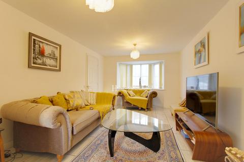 1 Capel Edeyrn, Pontprennau, Cardiff, CF23 8XJ