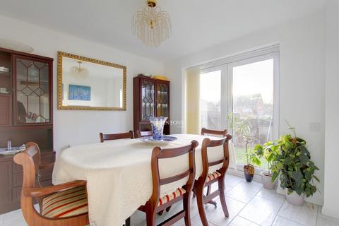 1 Capel Edeyrn, Pontprennau, Cardiff, CF23 8XJ