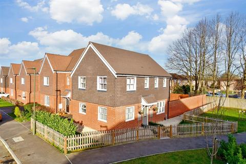 3 bedroom detached house for sale, Campbell Grove, Horley, Surrey