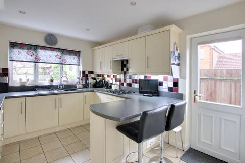 4 bedroom detached house for sale, Round Grove, Shirley