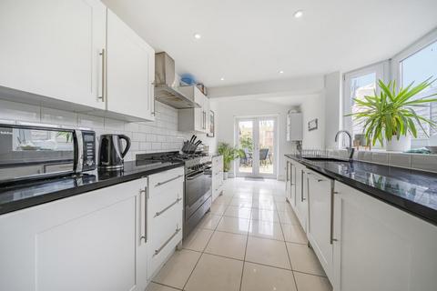 86 Graveney Road, London, SW17 0EH