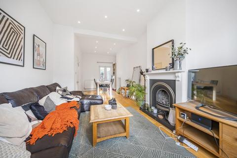 86 Graveney Road, London, SW17 0EH