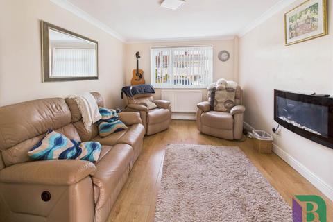 3 bedroom semi-detached house for sale, Elm Grove, Milton Keynes MK17