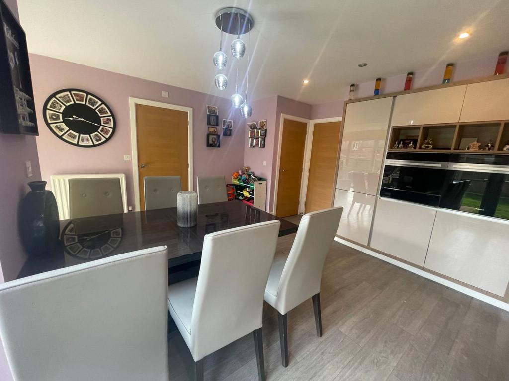 Kitchen / dining / family room