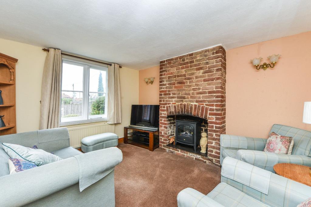 Springfield Terrace, Liss, Hampshire 2 bed end of terrace house for