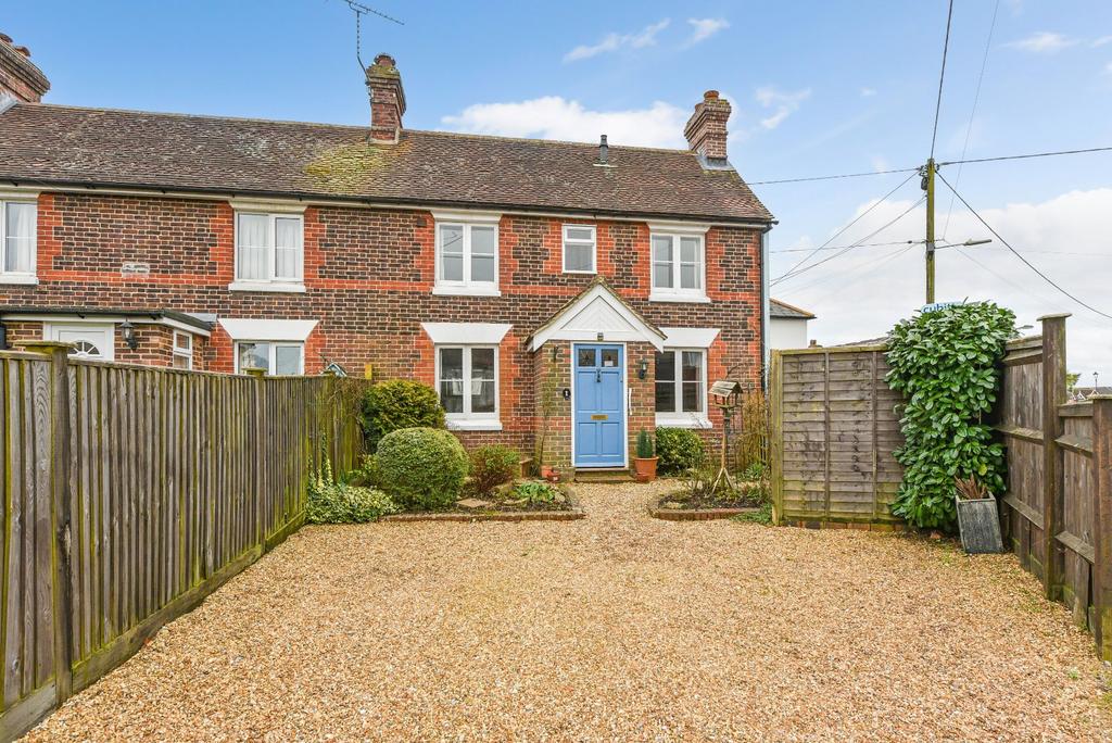 Springfield Terrace, Liss, Hampshire 2 bed end of terrace house - £365,000