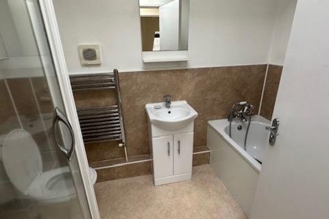 undefined, THE BROADWAY, THATCHAM RG19