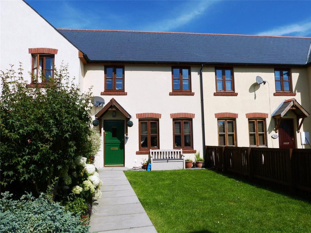 Llys Y Croft, Whitland... 3 bed terraced house £800 pcm (£185 pw)