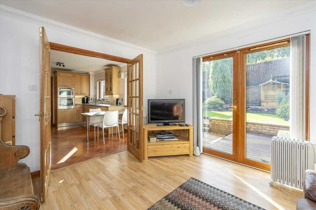 Willow Grange Redding 4 bed detached house £349,000