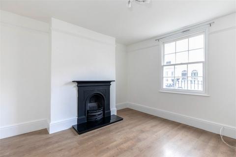 14 Gloucester Place, Cheltenham, GL52 2RJ