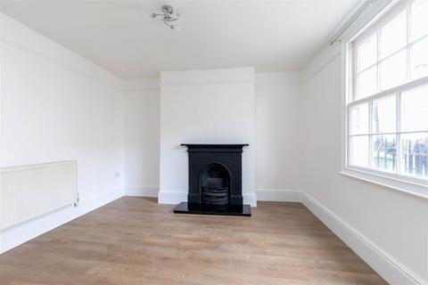 14 Gloucester Place, Cheltenham, GL52 2RJ