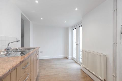 14 Gloucester Place, Cheltenham, GL52 2RJ