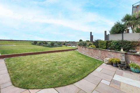 3 bedroom apartment for sale, Clifton Drive, Lytham St. Annes, FY8