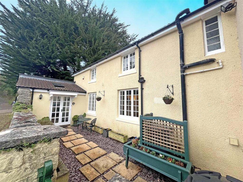 Long Road, Paignton TQ4 3 bed semidetached house for sale £425,000