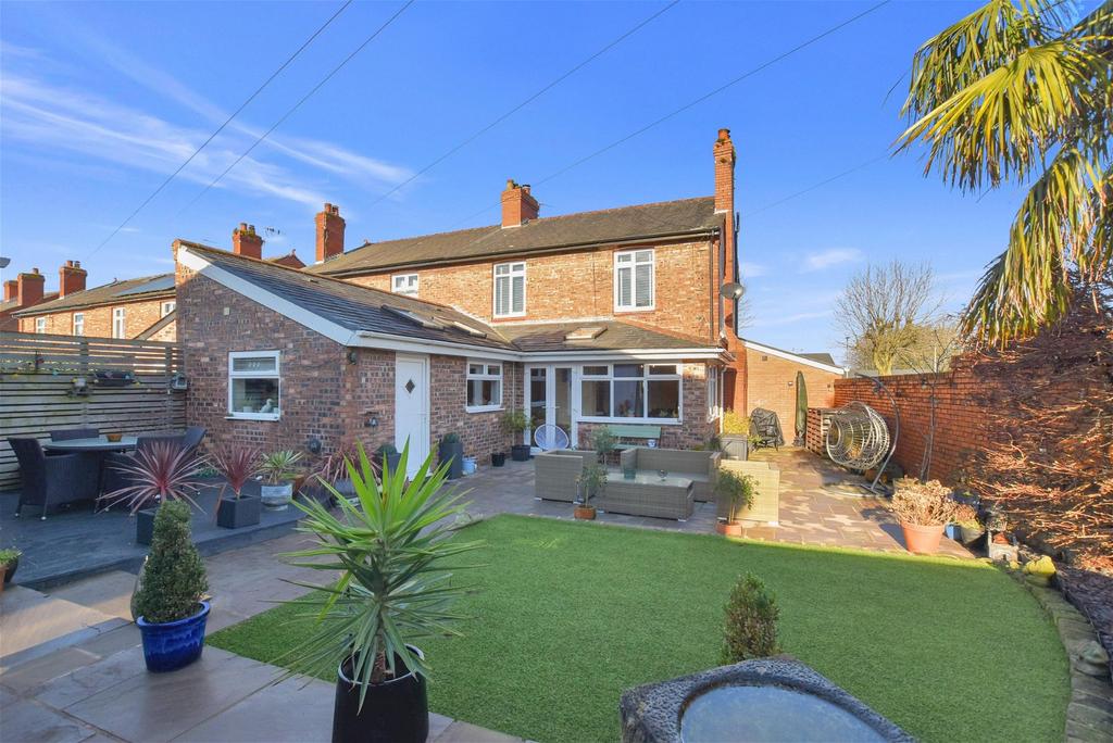West Avenue, Stockton Heath, Warrington 5 bed semidetached house for