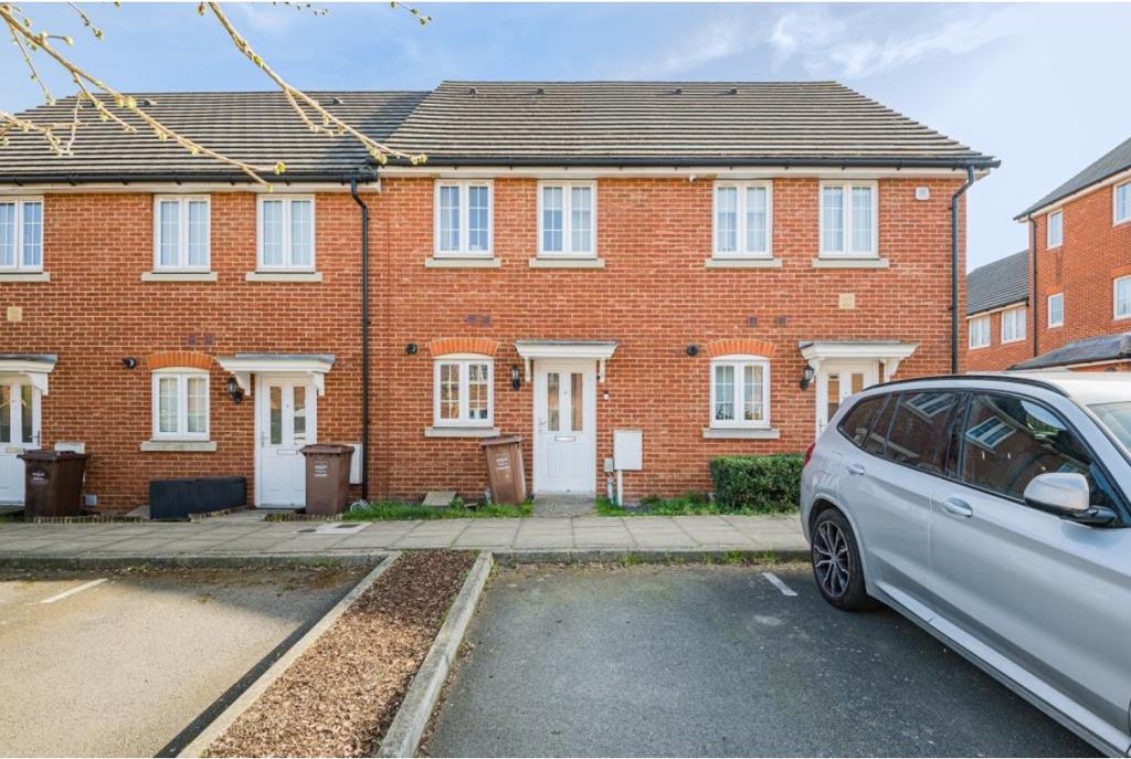 Silver Streak Way Rochester ME2 2 bed terraced house to rent £1,550