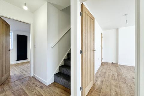 4 bedroom semi-detached house for sale - Poplar Drive, Beverley, HU17 9QL