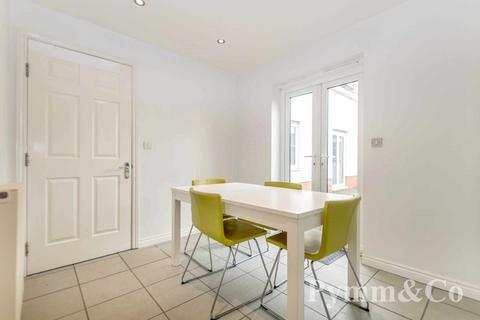 65 Mountbatten Drive, Norwich, NR6 7PP