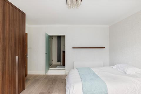 2 bedroom flat for sale, Finborough Road, London, SW10