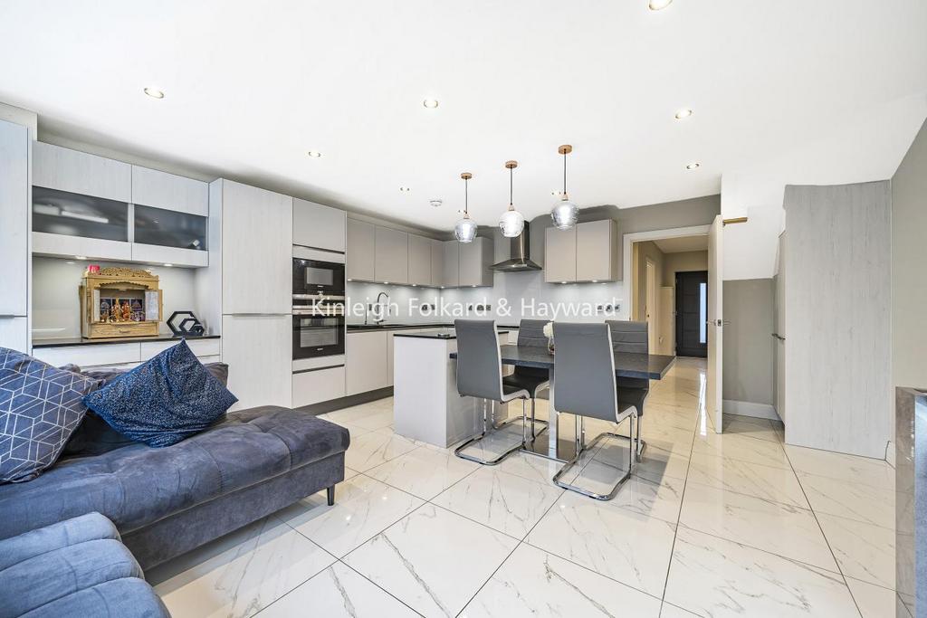Waterfall Road, Arnos Grove 5 bed end of terrace house for sale £900,000