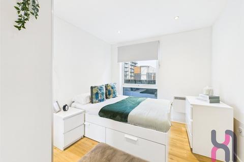2 bedroom flat to rent, Eastbank Tower, 277 Great Ancoats Street, M4