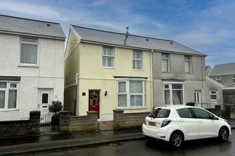 3 bedroom semi-detached house for sale, Oakleigh Road, Loughor, SA4 6RS