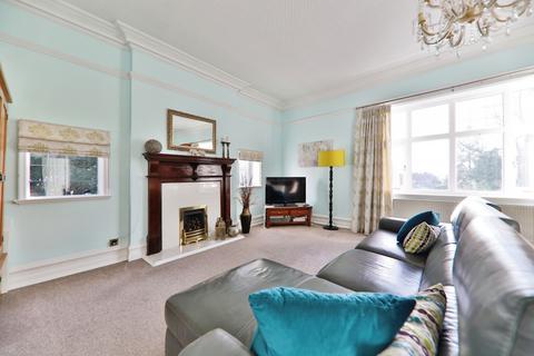 2 bedroom apartment for sale, Davenport Avenue, Hessle, East Riding of Yorkshire, HU13 0RW