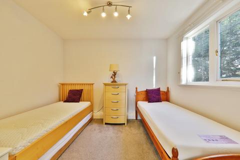 2 bedroom apartment for sale, Davenport Avenue, Hessle, East Riding of Yorkshire, HU13 0RW