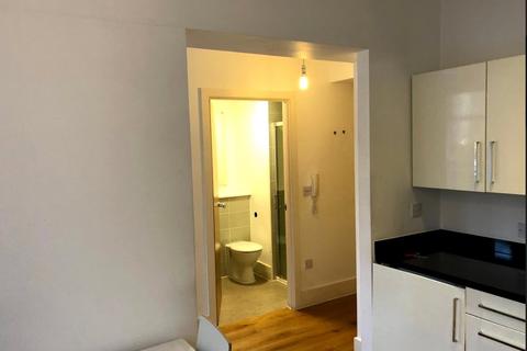 Studio to rent, Town Hall, Bexley Square, Salford, Manchester, M3