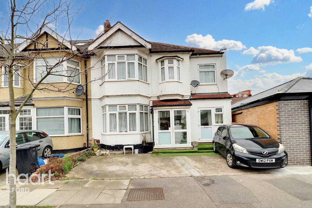 Lyndhurst Gardens, Ilford 4 bed end of terrace house for sale £850,000