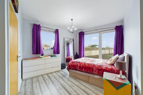 2 bedroom flat for sale, Kenton Road, Harrow, HA3