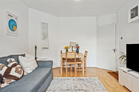 2 bedroom flat for sale, Holgate Avenue, London