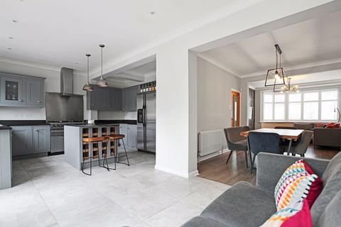 41 Brownspring Drive, London, SE9 3JY