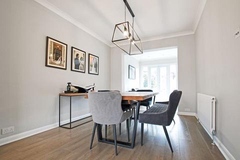 41 Brownspring Drive, London, SE9 3JY