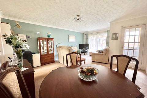 1 bedroom ground floor flat for sale, LILAC COURT, SCARTHO, GRIMSBY
