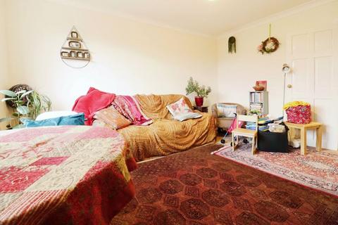 2 bedroom flat for sale, Old Bath Road, Colnbrook